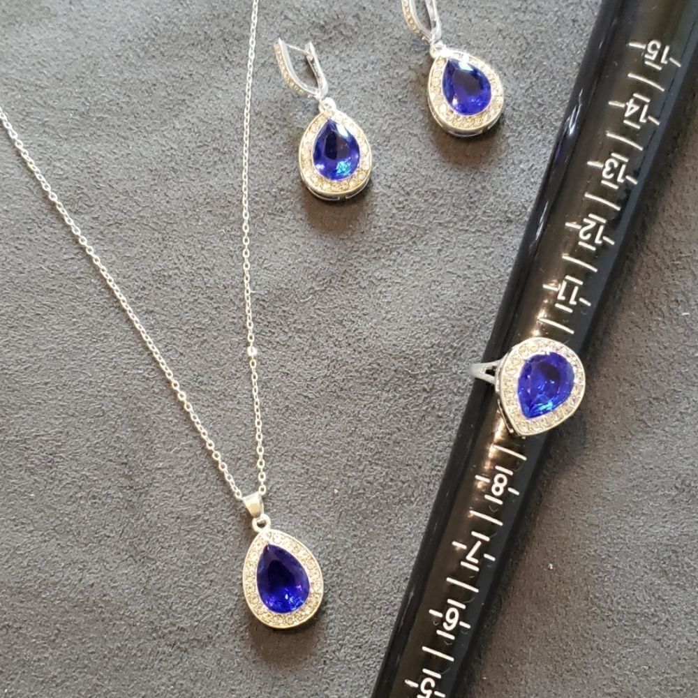 New sapphire set/ necklace, earrings and ring